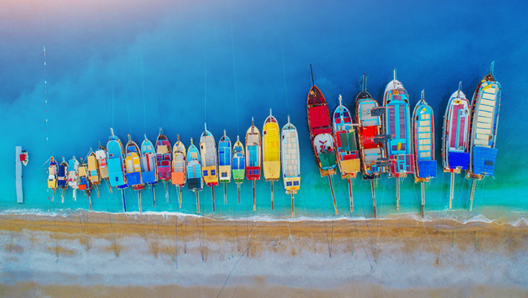 boats-colourful-aerial-746-419.png